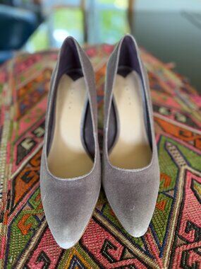 Leith Lavender Velvet Block Heel Pumps, 3.5 Inch Heel, US 9 Medium, Barely Worn
